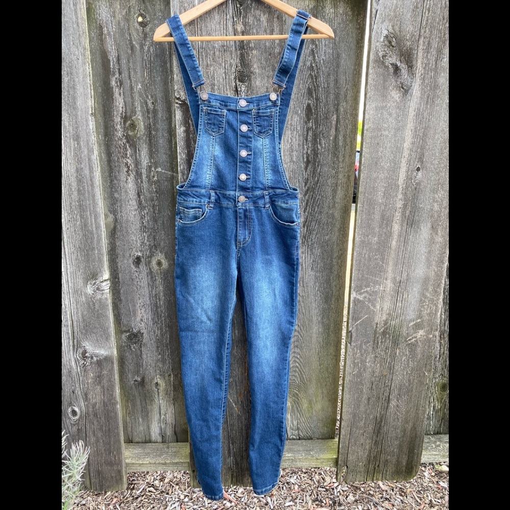 NWOT Megan overall button down overalls